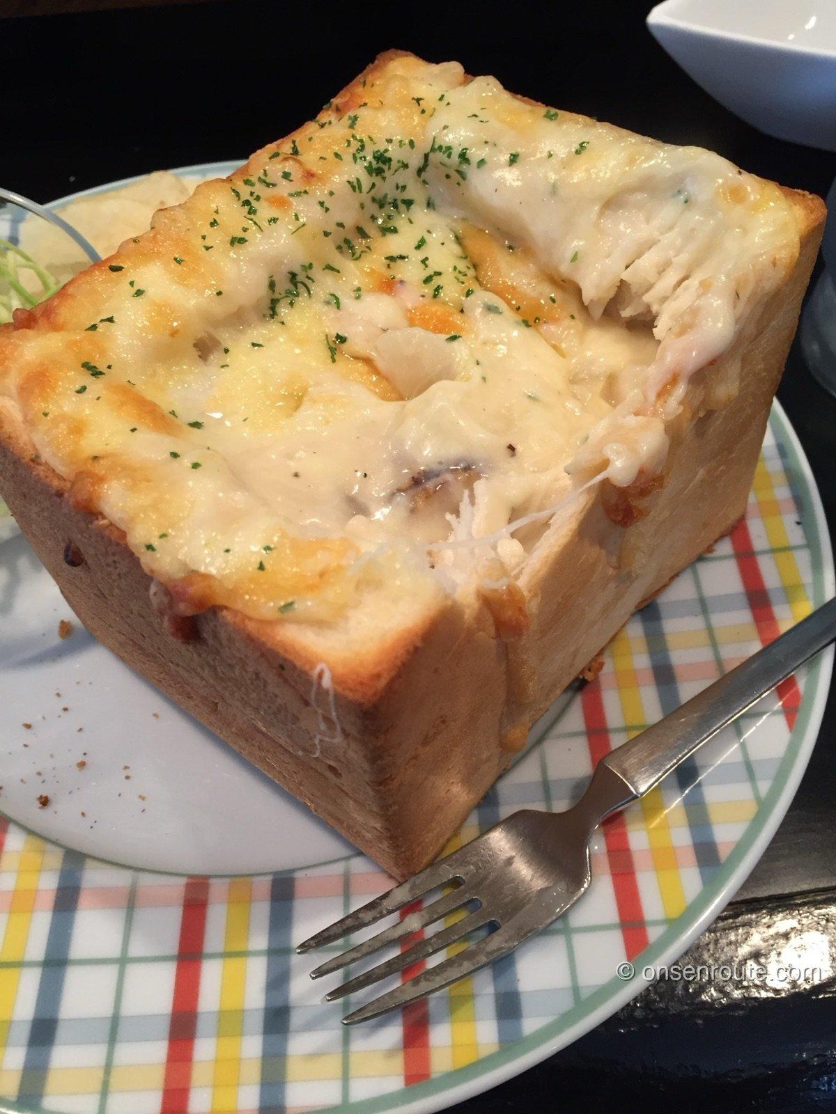 ぱんグラタンの断面