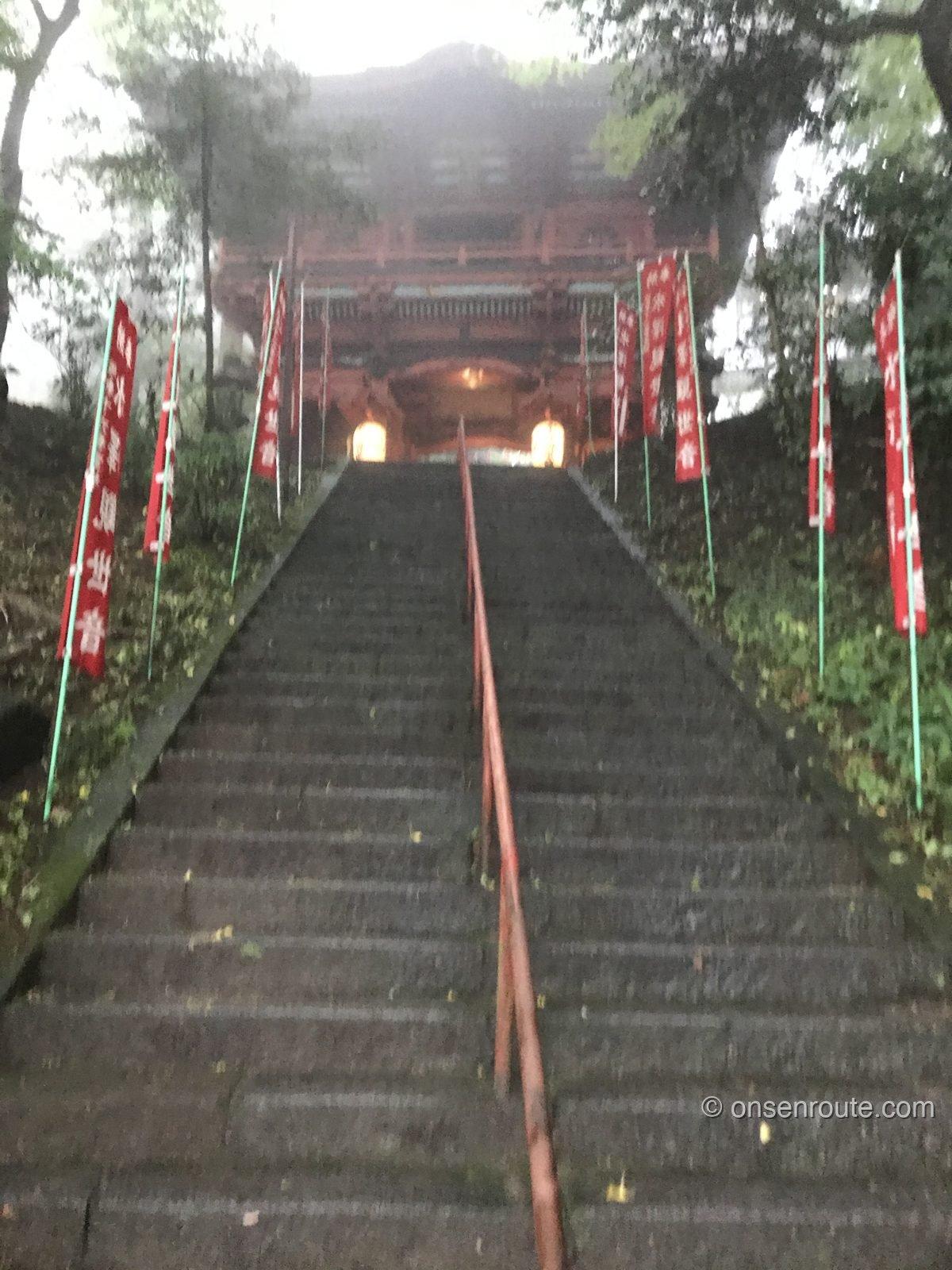 水澤観世音への石段参道