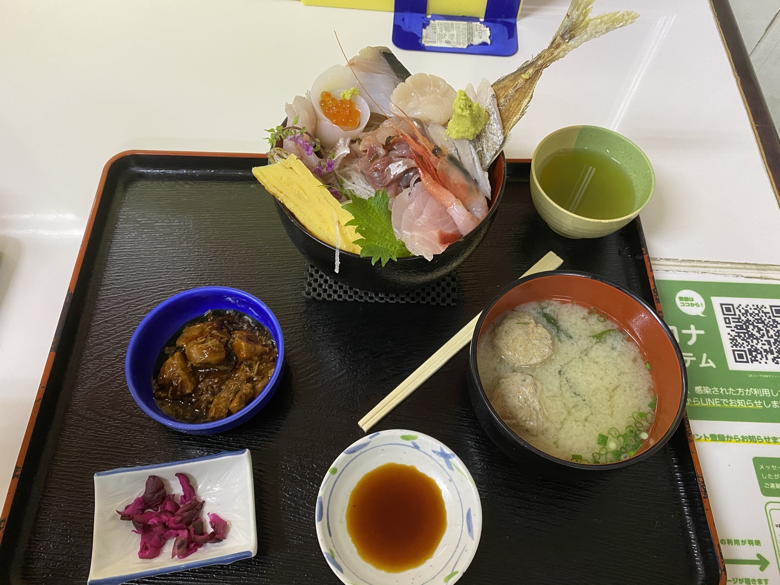 魚市場食堂の小田原丼